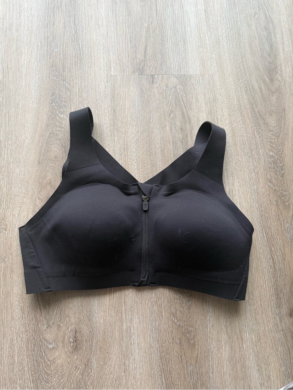 Lululemon Front-Zip Wireless Sports Bra